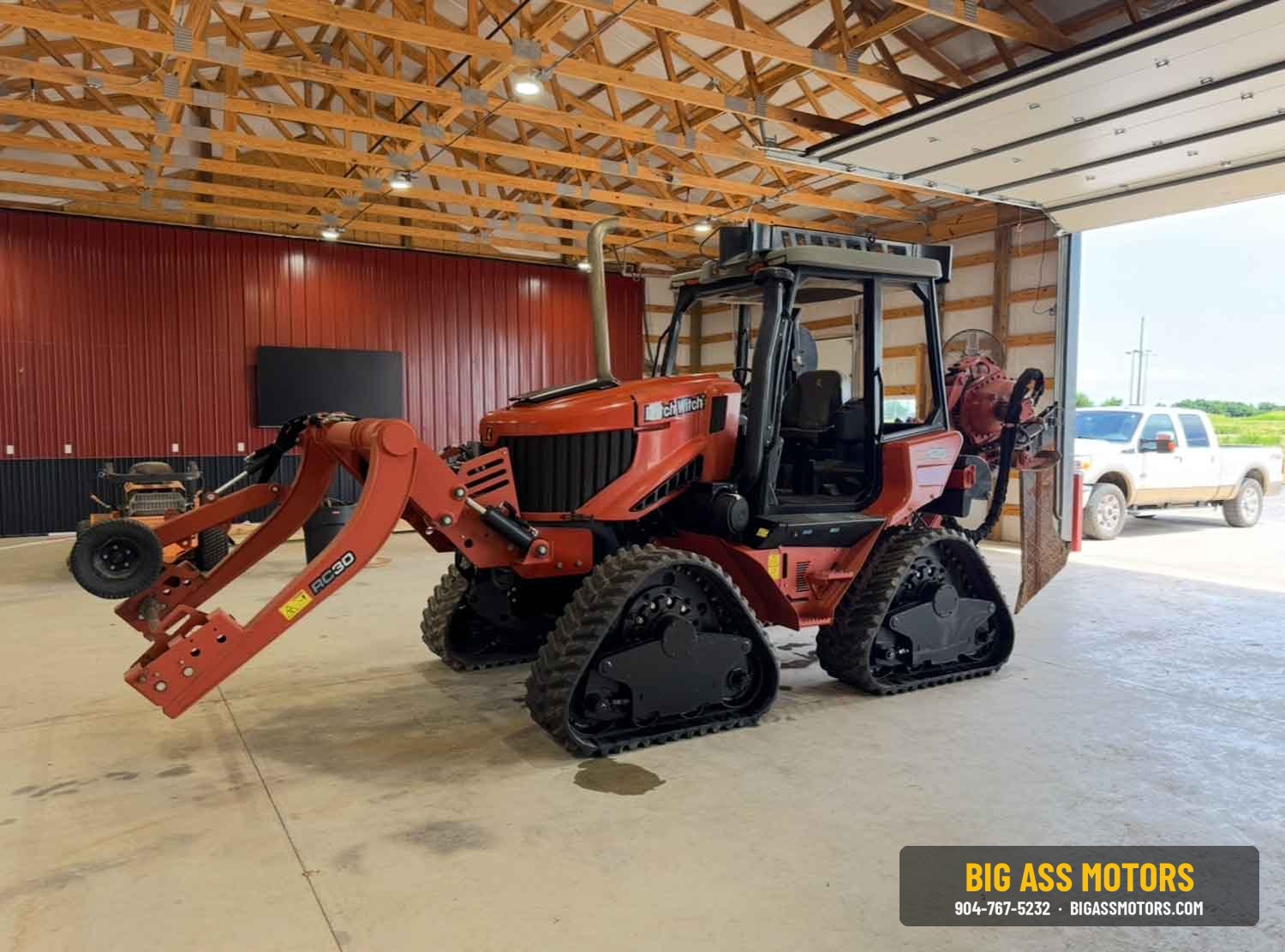 2017 Ditch Witch RT125 Quad Track